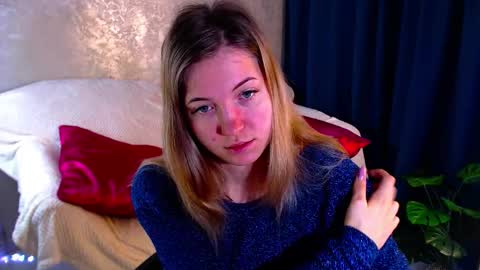 Snapshot of arlana_klart chatting on 11.08.25 Arlana online show from 11.08.25