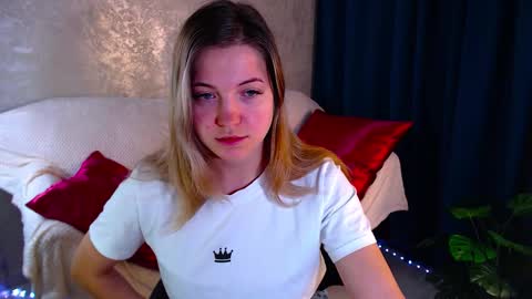 Snapshot of arlana_klart chatting on 11.09.25 Arlana online show from 11.09.25