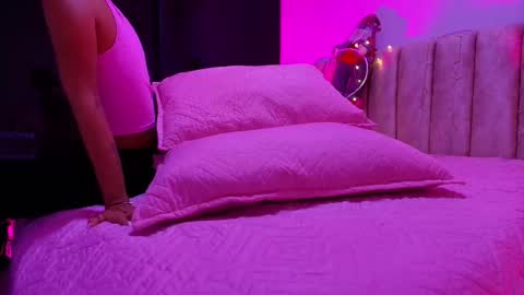 Snapshot of arleth_1 chatting on 12.05.25 Arleth online show from 12.05.25