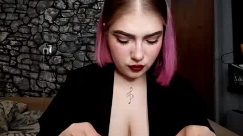 Ka Ka Katerina online show from 04.20.26