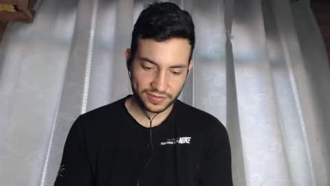 Snapshot of armando_2002 chatting on 01.27.25 ARMANDO online show from 01.27.25