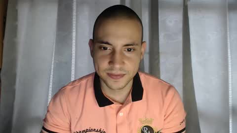 Snapshot of armando_2002 chatting on 09.30.25 ARMANDO online show from 09.30.25