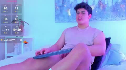 Snapshot of arminjones1 chatting on 11.28.25 online show from 11.28.25