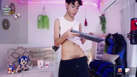 Snapshot of armondx_parkr chatting on 04.10.26 armond online show from 04.10.26