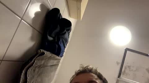 armyskater32 online show from 10.17.25