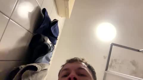 armyskater32 online show from 11.13.25