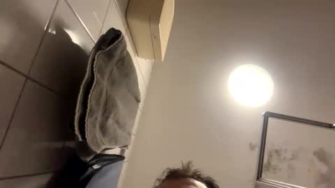 Snapshot of armyskater32 chatting on 01.18.26 armyskater32 online show from 01.18.26