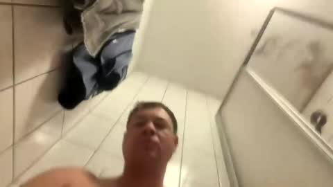 Snapshot of armyskater32 chatting on 03.01.26 armyskater32 online show from 03.01.26