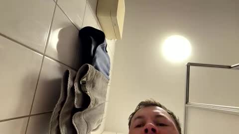 armyskater32 online show from 04.12.26