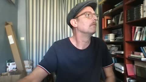 Snapshot of arn7169 chatting on 04.17.26 Arn online show from 04.17.26