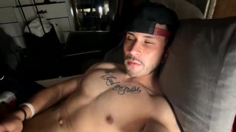 aroddriguezz2020 online show from 11.30.25