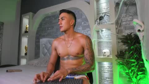 ARON BOLT online show from 10.26.25