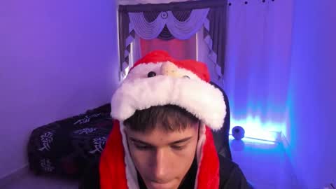 Snapshot of aron_boyy chatting on 12.16.25 Aaron online show from 12.16.25