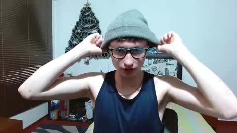 Snapshot of aron_miller18 chatting on 01.03.25 Aaron online show from 01.03.25