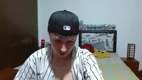 Snapshot of aron_miller18 chatting on 01.09.25 Aaron online show from 01.09.25