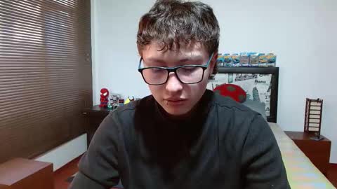 Snapshot of aron_miller18 chatting on 01.22.25 Aaron online show from 01.22.25