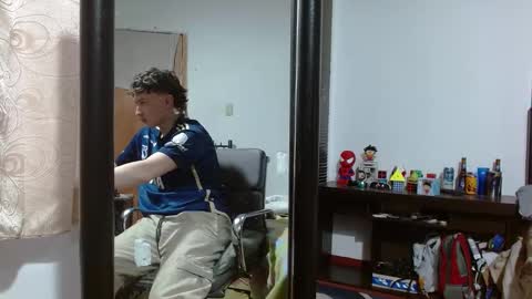 Snapshot of aron_miller18 chatting on 02.01.25 Aaron online show from 02.01.25