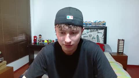 Snapshot of aron_miller18 chatting on 02.12.25 Aaron online show from 02.12.25