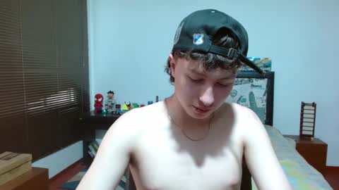 Snapshot of aron_miller18 chatting on 02.20.25 Aaron online show from 02.20.25