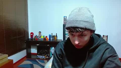 Snapshot of aron_miller18 chatting on 03.08.25 Aaron online show from 03.08.25