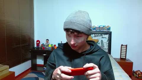 Snapshot of aron_miller18 chatting on 03.08.25 Aaron online show from 03.08.25