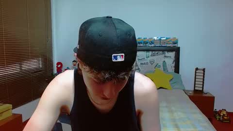 Snapshot of aron_miller18 chatting on 03.08.25 Aaron online show from 03.08.25