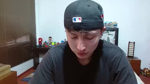 Snapshot of aron_miller18 chatting on 03.12.25 Aaron online show from 03.12.25