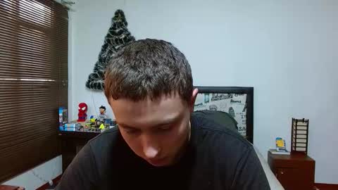 Snapshot of aron_miller18 chatting on 12.15.25 Aaron online show from 12.15.25