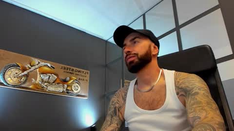 AronGrant online show from 11.03.25