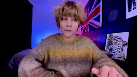Snapshot of aronn_44 chatting on 06.10.26 Aaron online show from 06.10.26