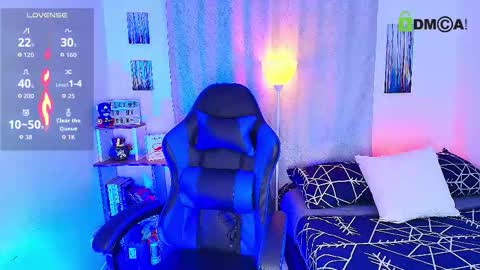 Snapshot of arontroy_wi chatting on 10.24.25 noah and ivy online show from 10.24.25