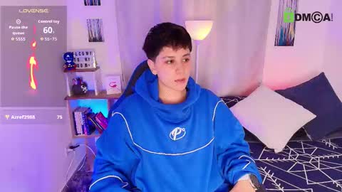 Snapshot of arontroy_wi chatting on 11.18.25 noah and ivy online show from 11.18.25