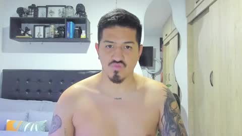 ARON  Independent model  online show from 10.18.25