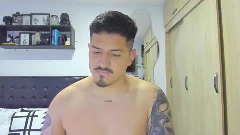 ARON  Independent model  online show from 11.12.25