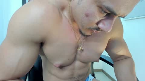 Snapshot of aroon_connor chatting on 01.20.25   online show from 01.20.25