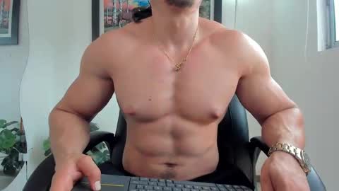 Snapshot of aroon_connor chatting on 02.12.25   online show from 02.12.25