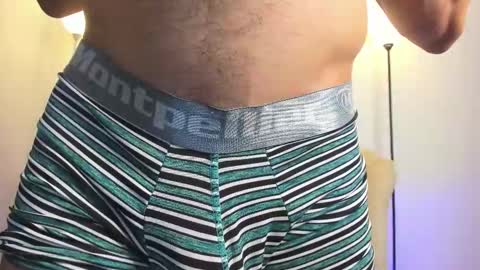 Snapshot of aroon_connor chatting on 10.10.25   online show from 10.10.25