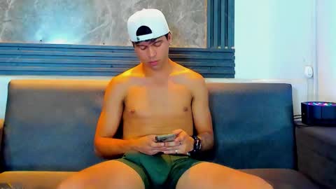 Aroon   online show from 12.15.25