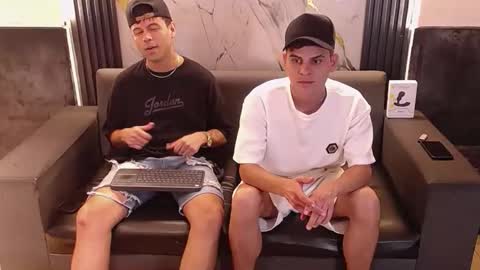 Aroon   online show from 03.29.26