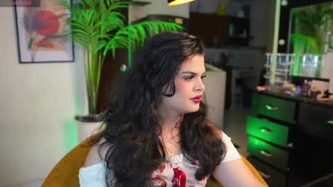 Chloe  online show from 12.10.24