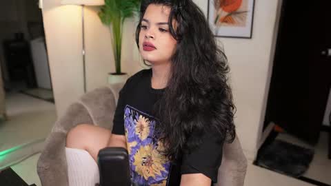 Chloe  online show from 01.12.25