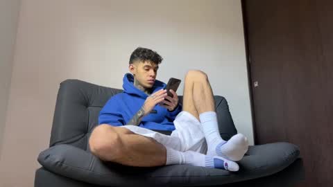   online show from 03.04.25