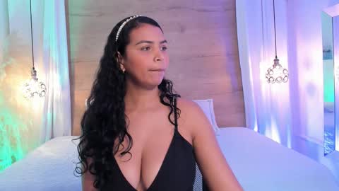 arteemisaa online show from 10.31.25