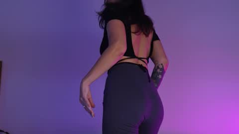 Maya online show from 11.23.25