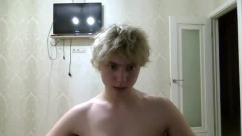 Snapshot of artem228play chatting on 06.28.26 artem228play online show from 06.28.26