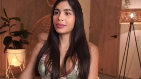 Snapshot of artemia_ chatting on 11.30.25 Amanda online show from 11.30.25