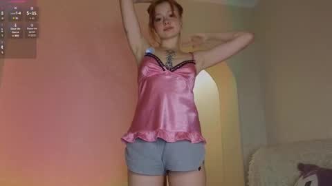 Snapshot of artemisa_meows chatting on 02.20.25 SEE U THURSDAY  online show from 02.20.25