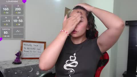 Snapshot of artemisnature chatting on 01.30.25 Hey there you can call me Sofia online show from 01.30.25