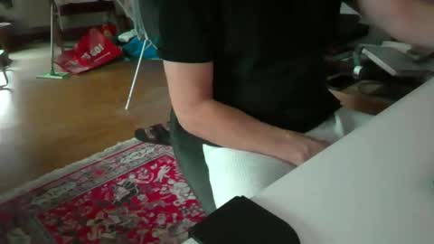 Snapshot of artesian99 chatting on 11.12.25 artesian99 online show from 11.12.25