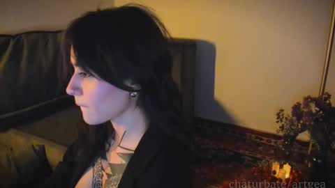 Snapshot of artgea chatting on 11.26.25 Linda independent model artgeea online show from 11.26.25